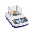 Kép 2/8 - KERN EWJ 600-1M (600g/0,1g) kettő kijelzős digitális precíziós asztali mérleg, automata belső kalibrálás, sok funkció, hitelesíthető