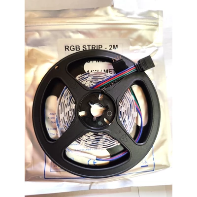 RGB LED szalag, DC12V, 14,4W, nagy fényerő, 2 méter, két csatlakozóval